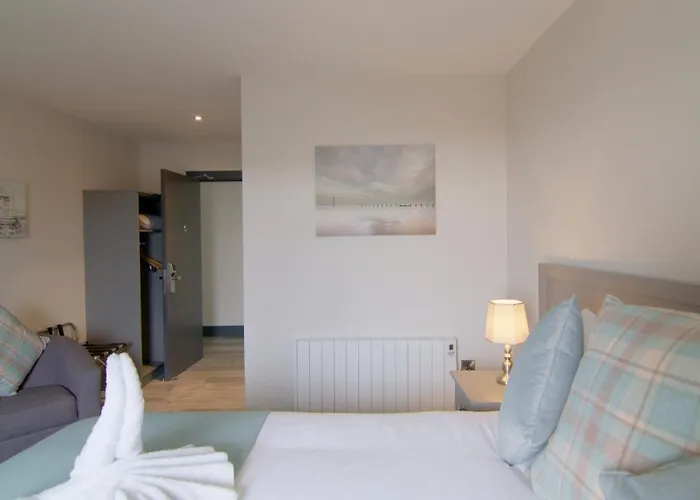 The Saratoga * Dunmore East